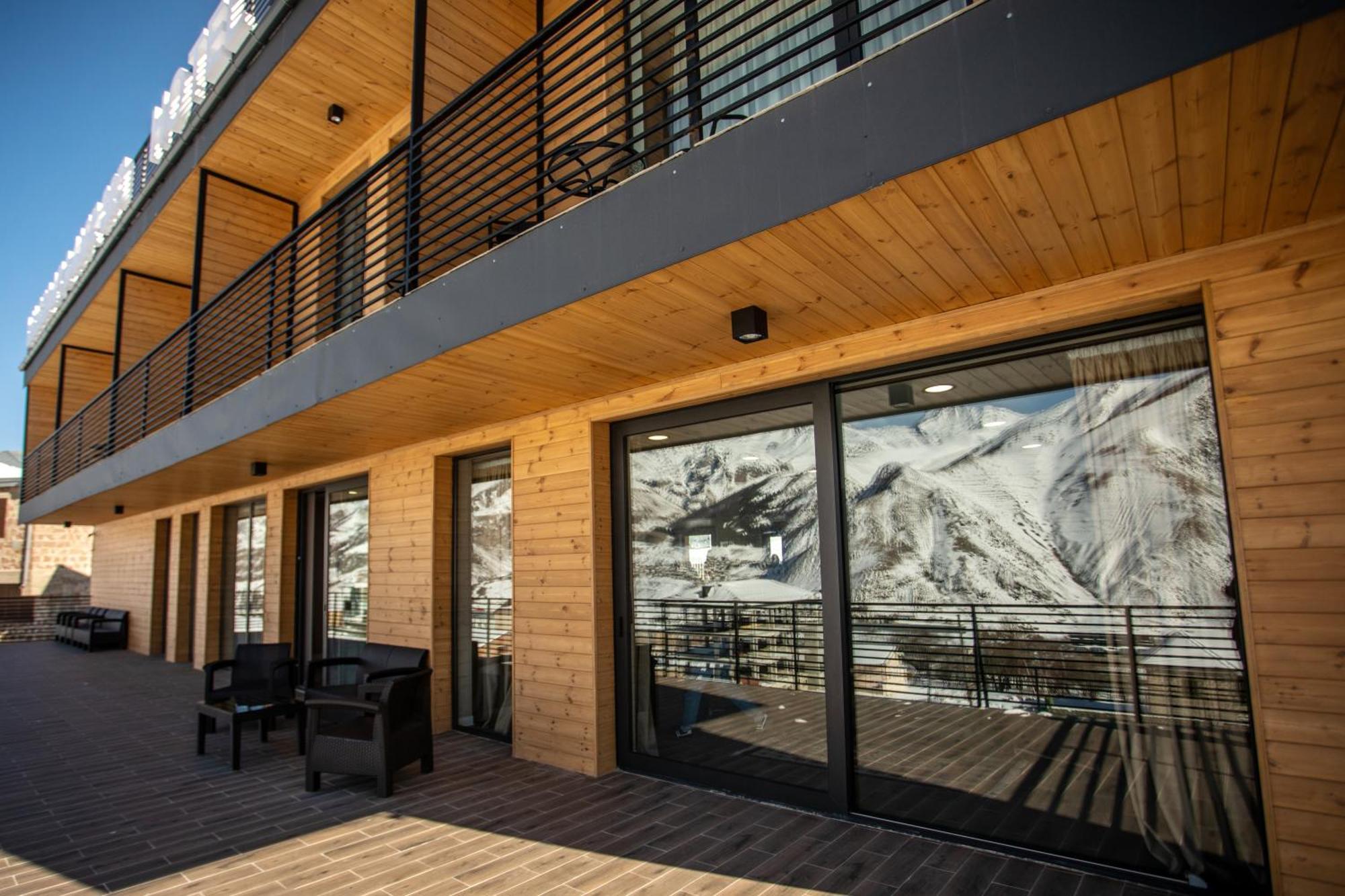 Kazbegi Hotel Grand View Eksteriør bilde