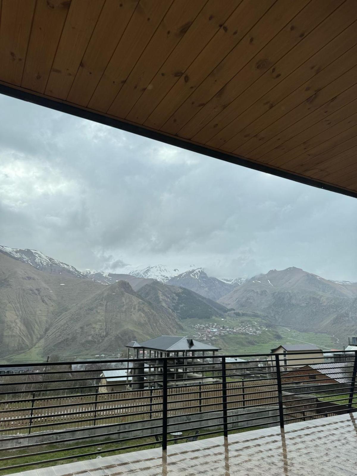 Kazbegi Hotel Grand View Eksteriør bilde